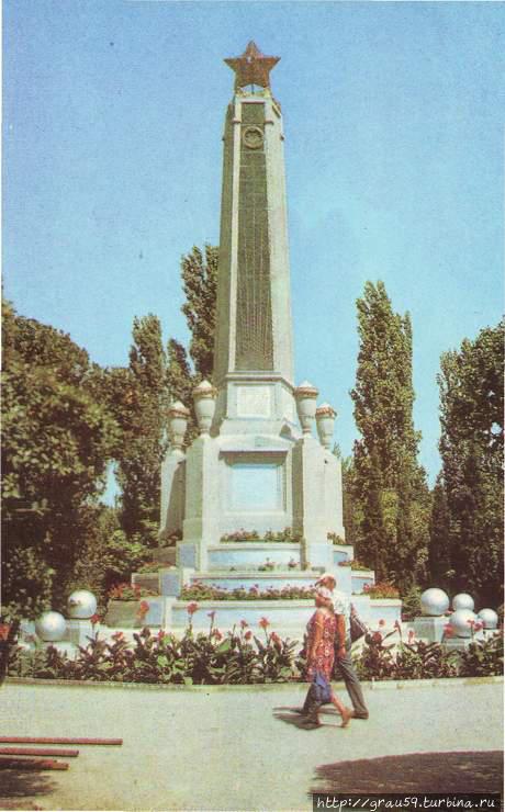 Памятник первому правительству Республики Таврида Алушта, Россия