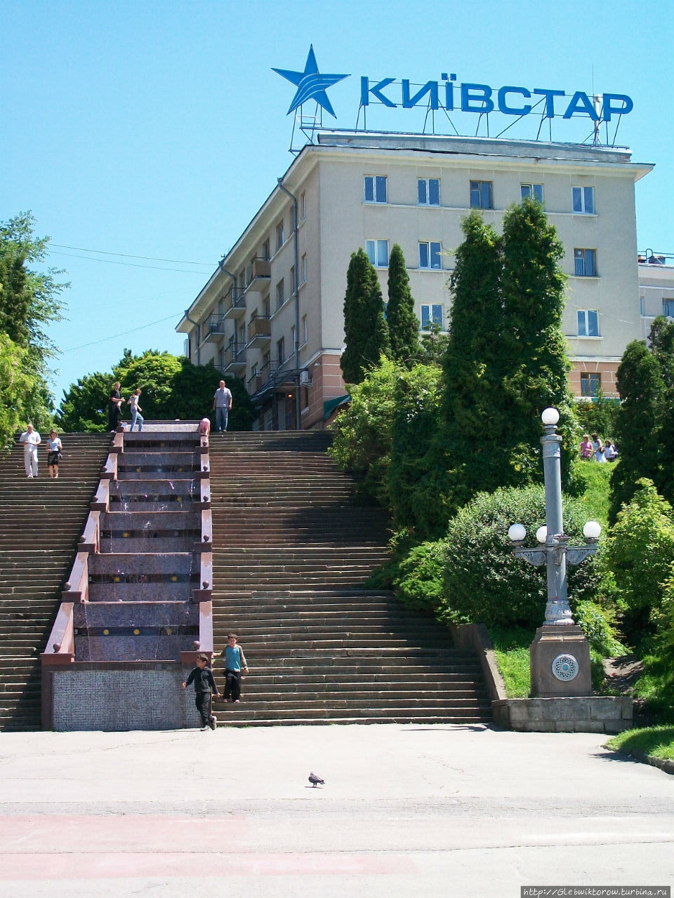 Прогулка от пруда до театра Тернополь, Украина