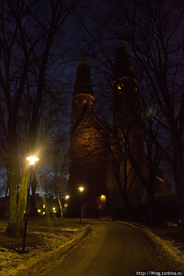 Таинственно и даже мистично здесь. Таинственно и даже мистично здесь.