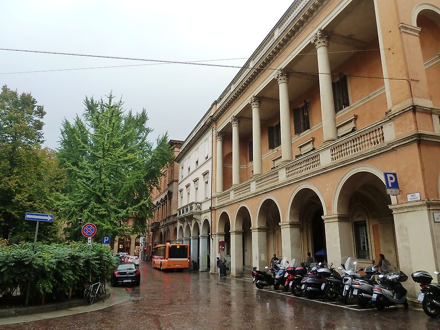 На площади Кавур На площади Кавур