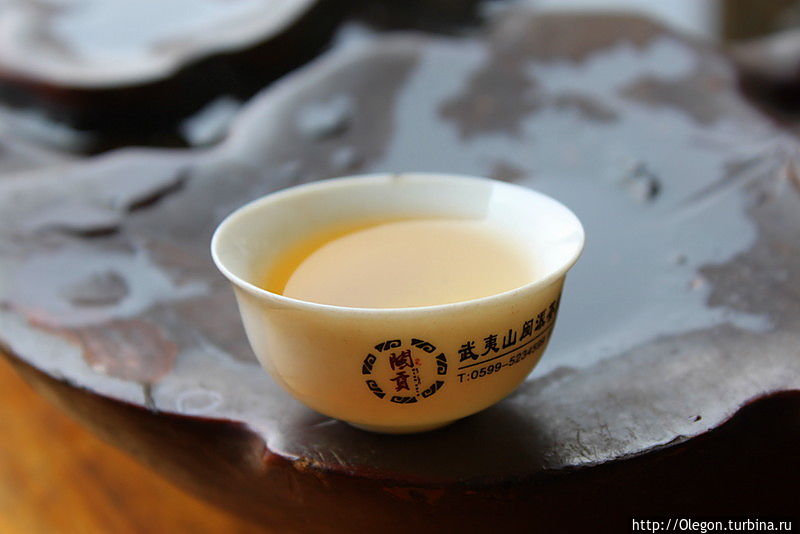 Экстаз от чая на  утёсе Ма Тоу Уишань, Китай
