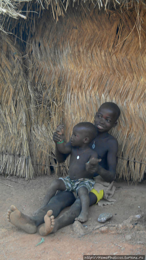 Жизнь и типажи кома Тчамба, Камерун Жизнь и типажи кома Тчамба, Камерун