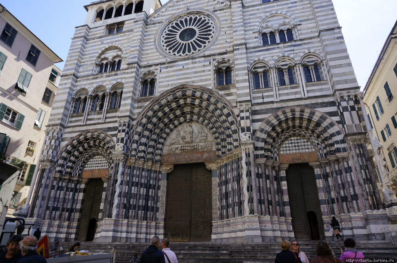 Соборы, церкви и даже монастырские руины… Генуя, Италия