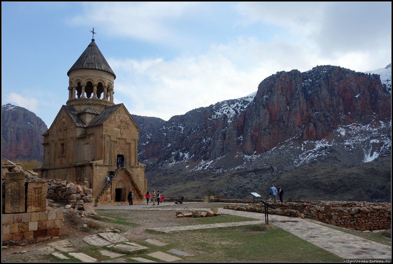 Камни у ног господних —  Армения Армения