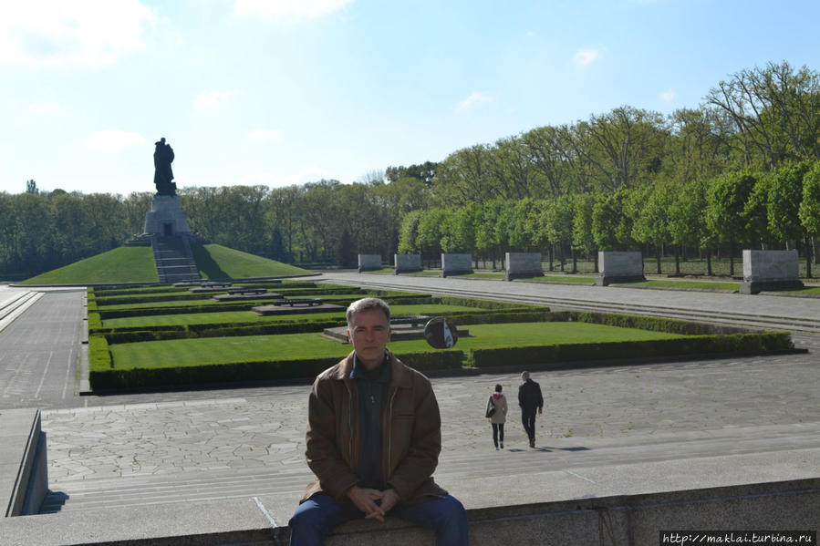 На Берлин! На Рейхстаг! Берлин, Германия На Берлин! На Рейхстаг! Берлин, Германия