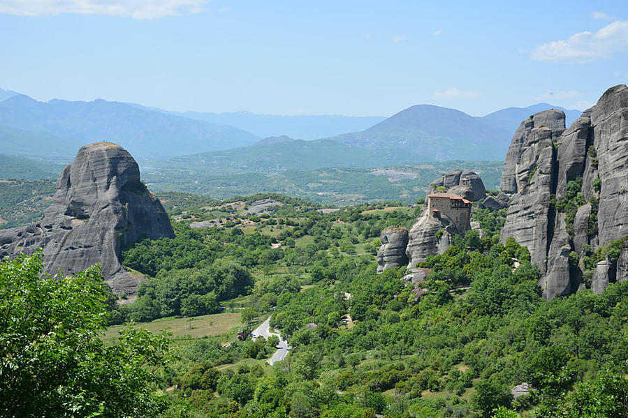 Метеора. Феномен Фессалийской равнины Каламбака, Греция