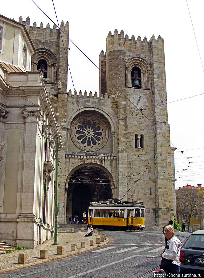 Кафедральный собор Лиссабона в арабском квартале 