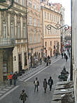 Вид из окна эркера на Целетну в сторону площади.