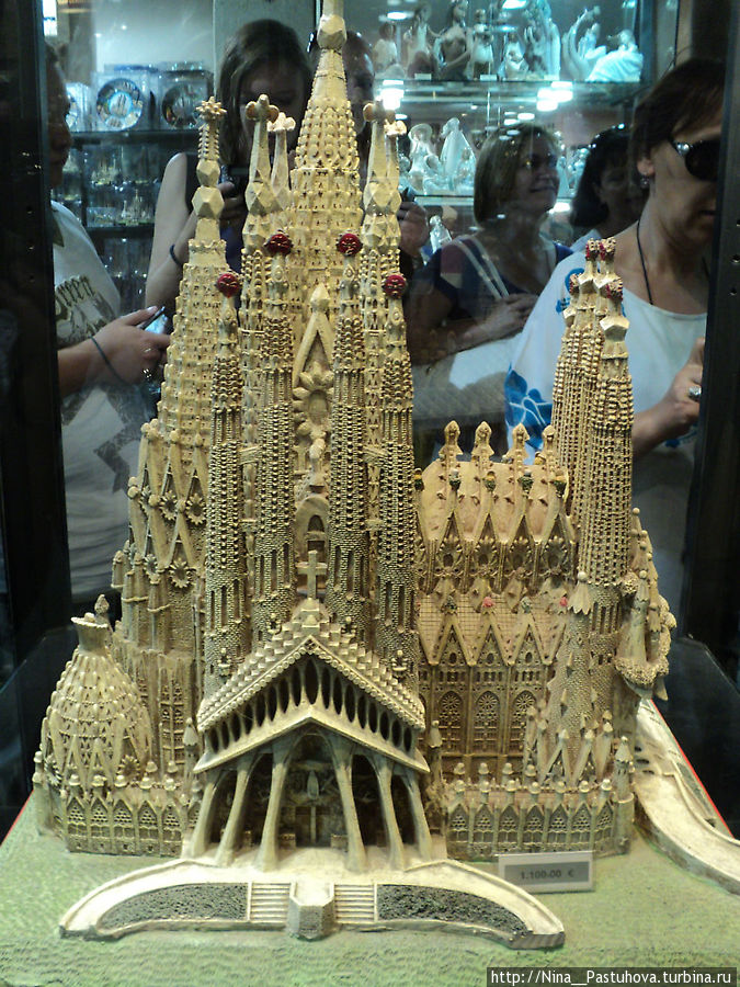 Саграда Фамилия в миниатюре. Окончательный вариант храма Барселона, Испания