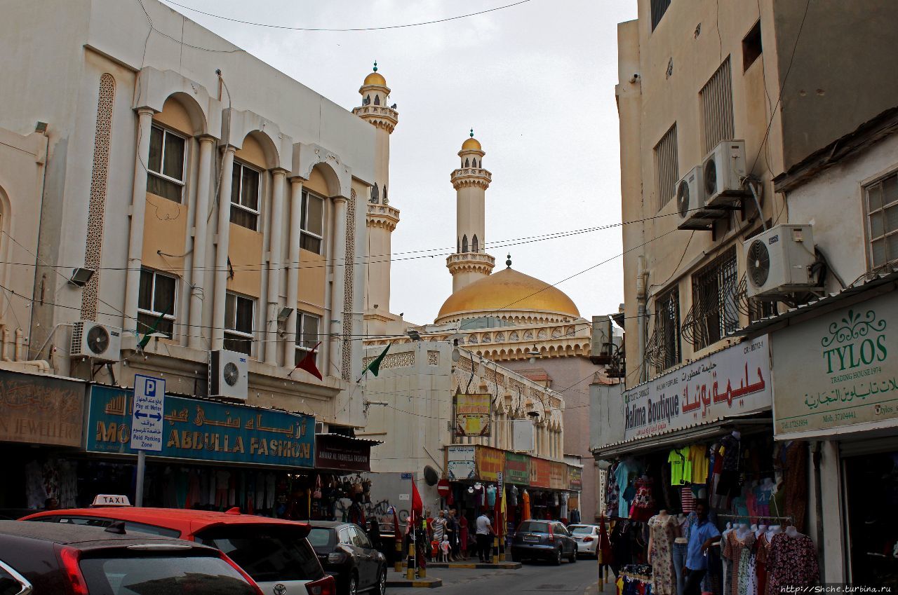 Manama Souk - старый базар, это всегда интересно