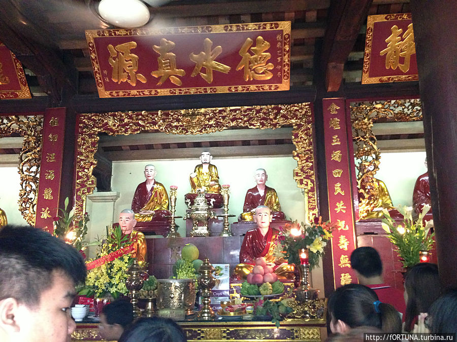 Буддийский центр у пагоды Ханой, Вьетнам