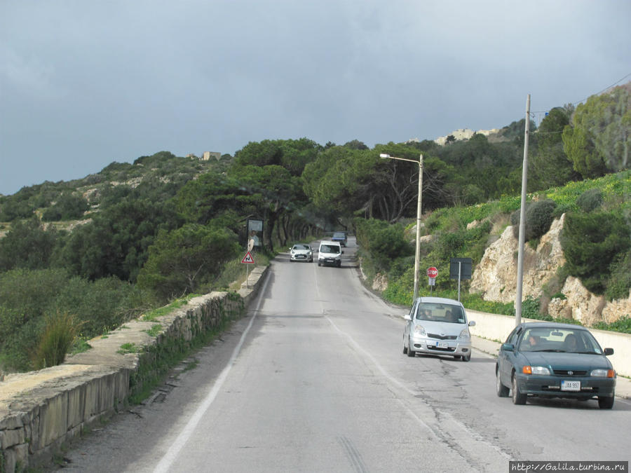 Левостороннее движение. Дорога из аэропорта в г. Слима. Мальта