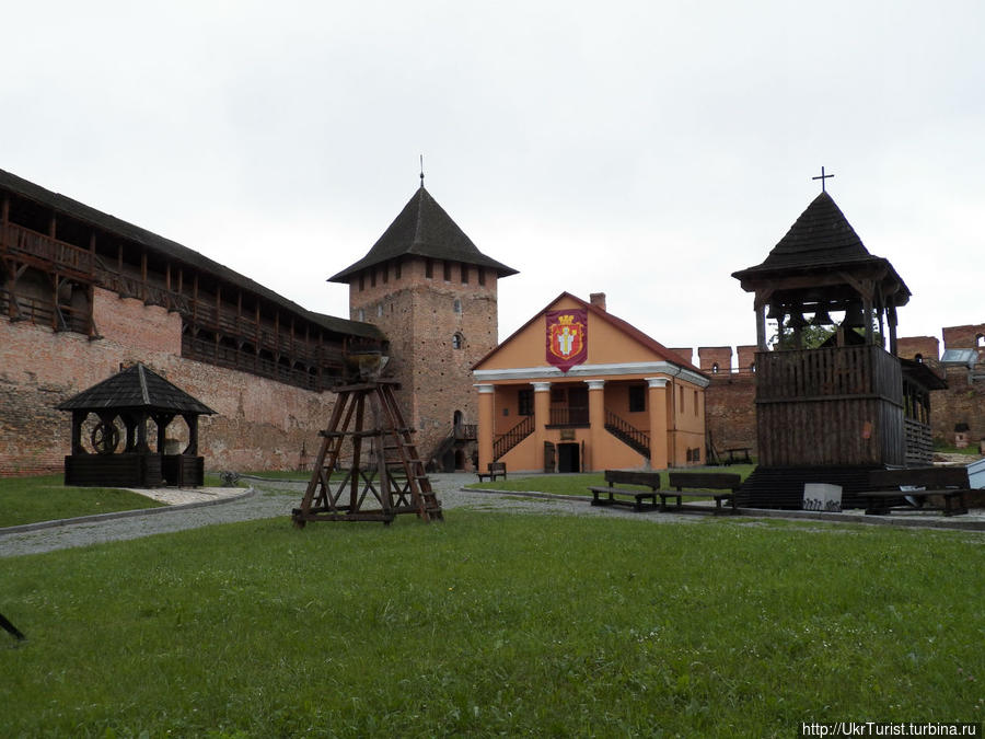 Замки Украины: Луцкий замок или замок Любарта Луцк, Украина