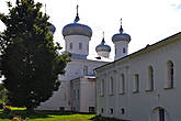… Спасский собор.

… Юрьев монастырь возвращен Русской Православной Церкви в 1991 году. С 1995 года в Юрьеве была возобновлена монашеская обитель.