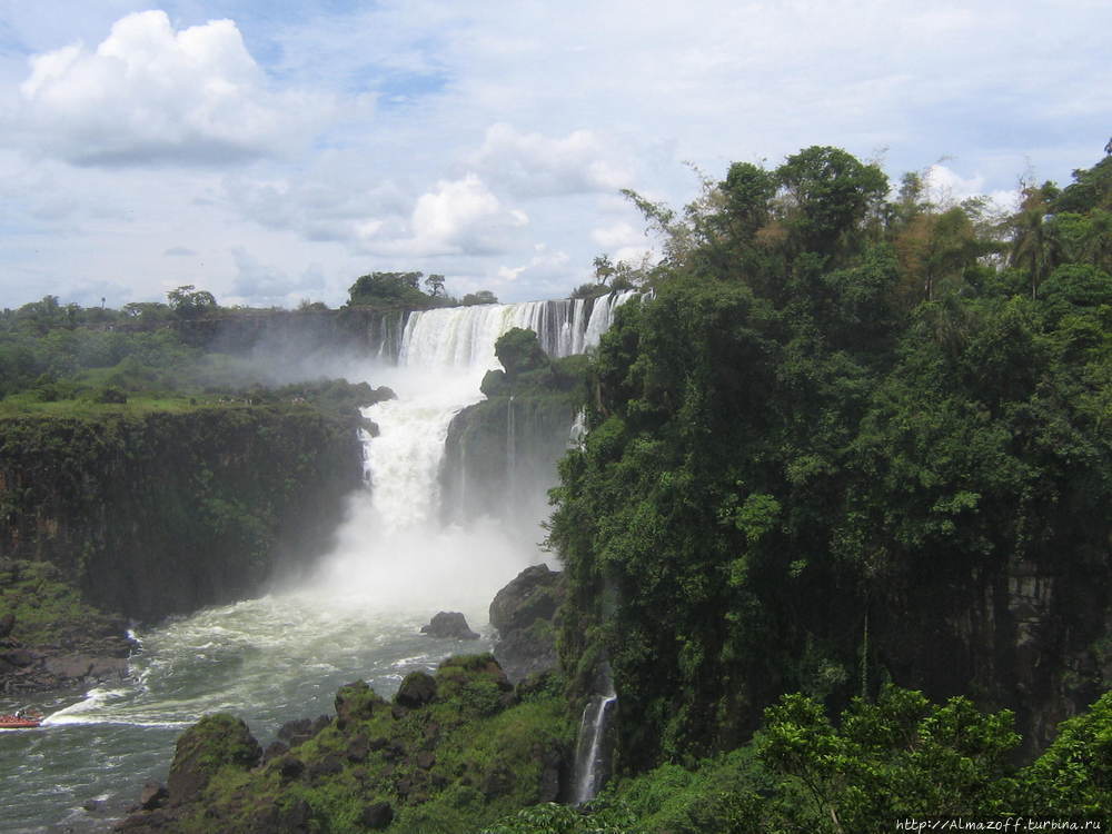 На катере через Глотку Дьявола Игуасу национальный парк (Аргентина), Аргентина На катере через Глотку Дьявола Игуасу национальный парк (Аргентина), Аргентина