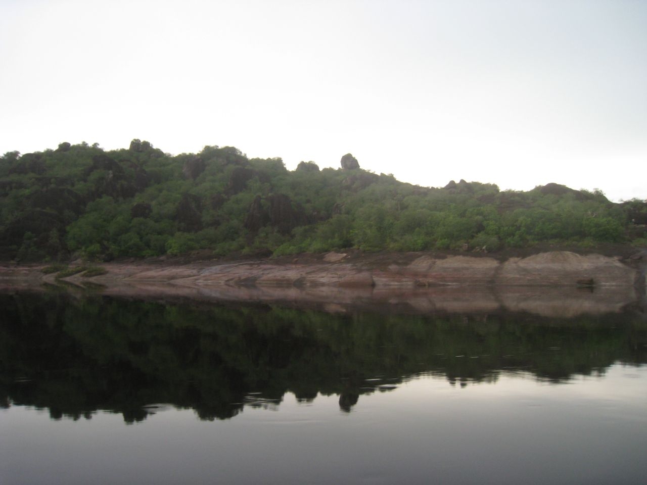 Кэмпграунд на реке Сипапо Река Сипапо, Венесуэла