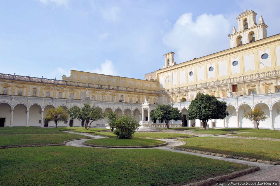 Монастырь и музей Сан Мартино Неаполь, Италия