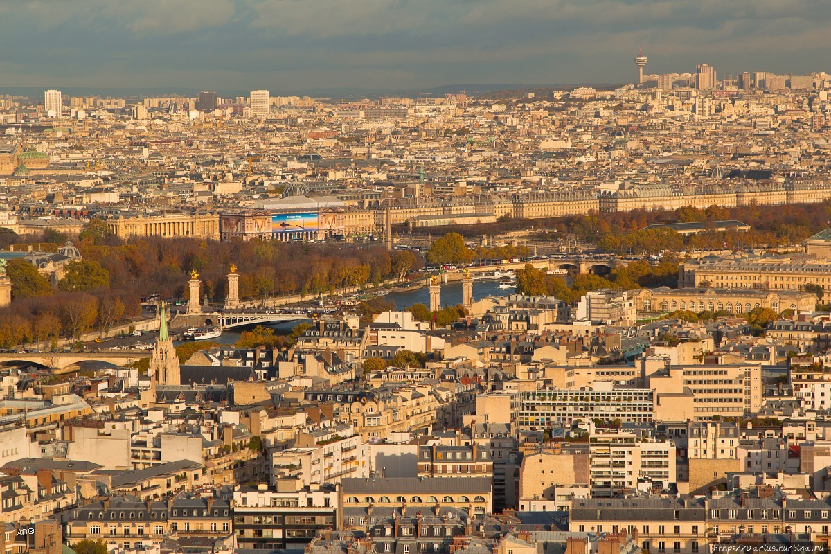 Париж — Виды с Эйфелевой башни (2-й этаж) Париж, Франция