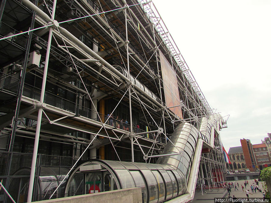 Внутри Центра современного искусства Жоржа Помпиду Париж, Франция