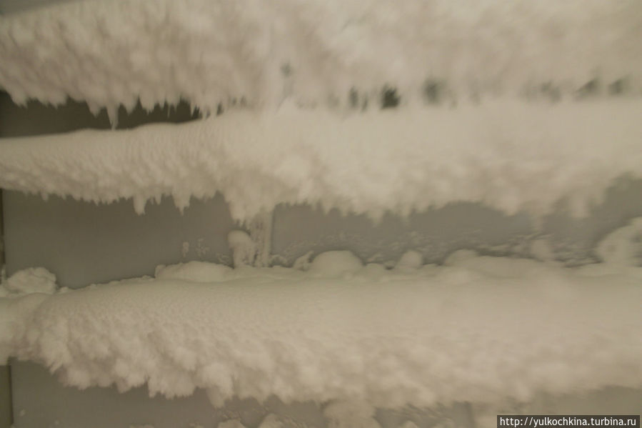 снег при входе в холодную комнату Дрезден, Германия