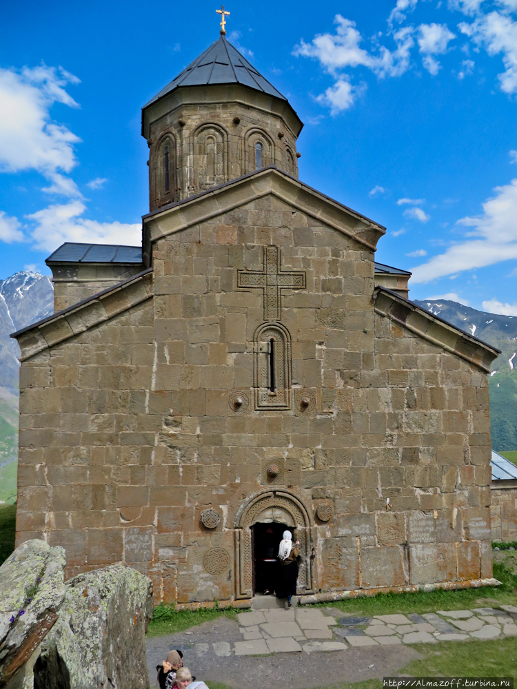 Пост-иллюстрация городка Степанцминда, до Казбека и после Степанцминда, Грузия Пост-иллюстрация городка Степанцминда, до Казбека и после Степанцминда, Грузия