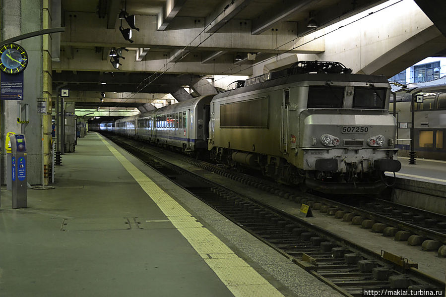 Corail TEOZ – региональные поезда, которые пускают по популярным маршрутам, их скорость и комфорт практически не отличается от составов TER. Париж, Франция