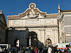 Ворота дель Пополо. Вид с площади