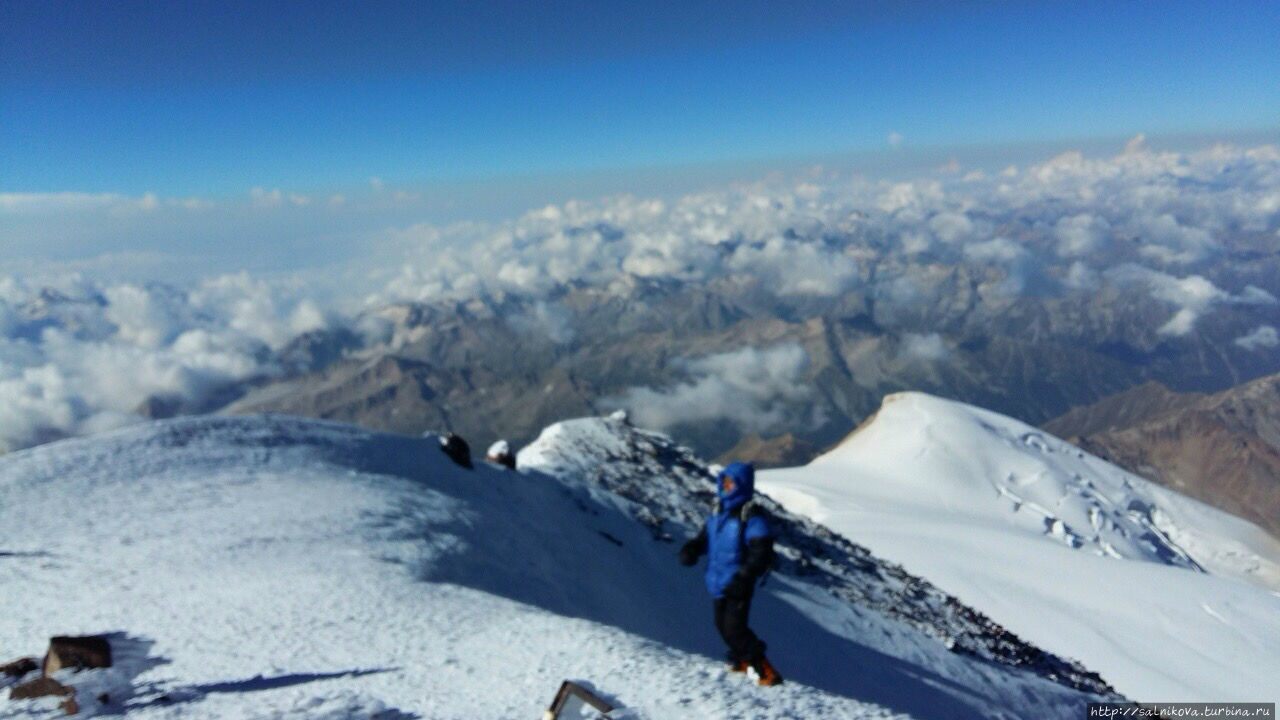 Вид с вершины на матушку-Землю.:) Эльбрус (гора 5642м), Россия