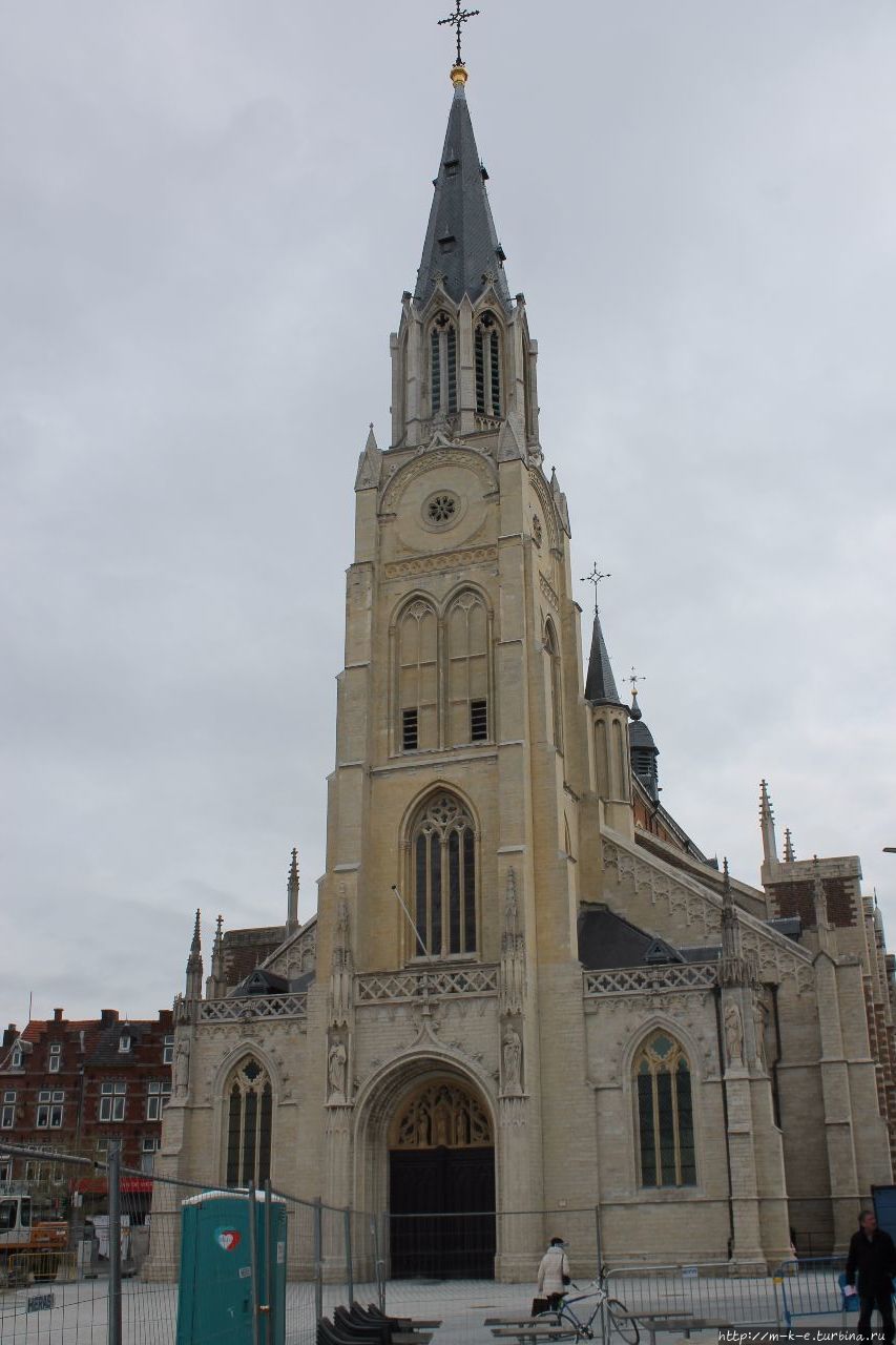 Прогулка по городу Святого Трудона Синт-Трёйден, Бельгия