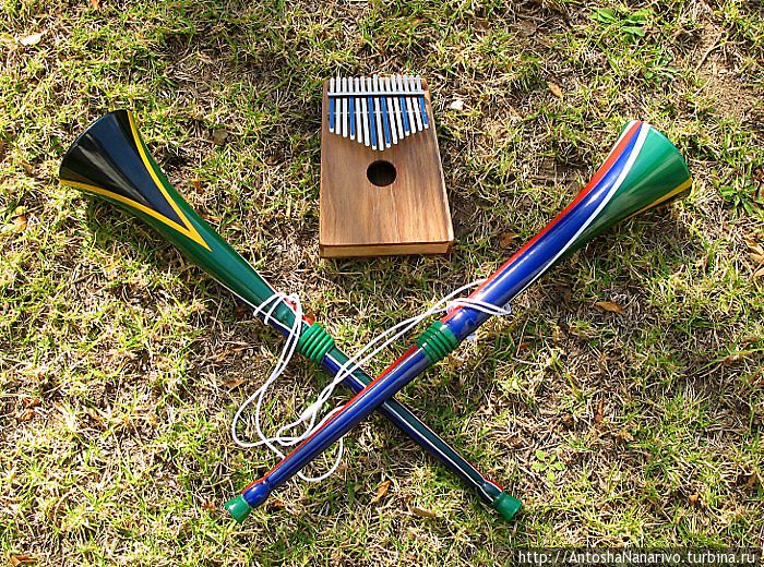 Алиса, ламеллофон у меня! Мозамбик Алиса, ламеллофон у меня! Мозамбик