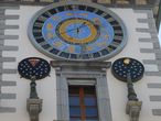 Астрономические часы на городской ратуше.