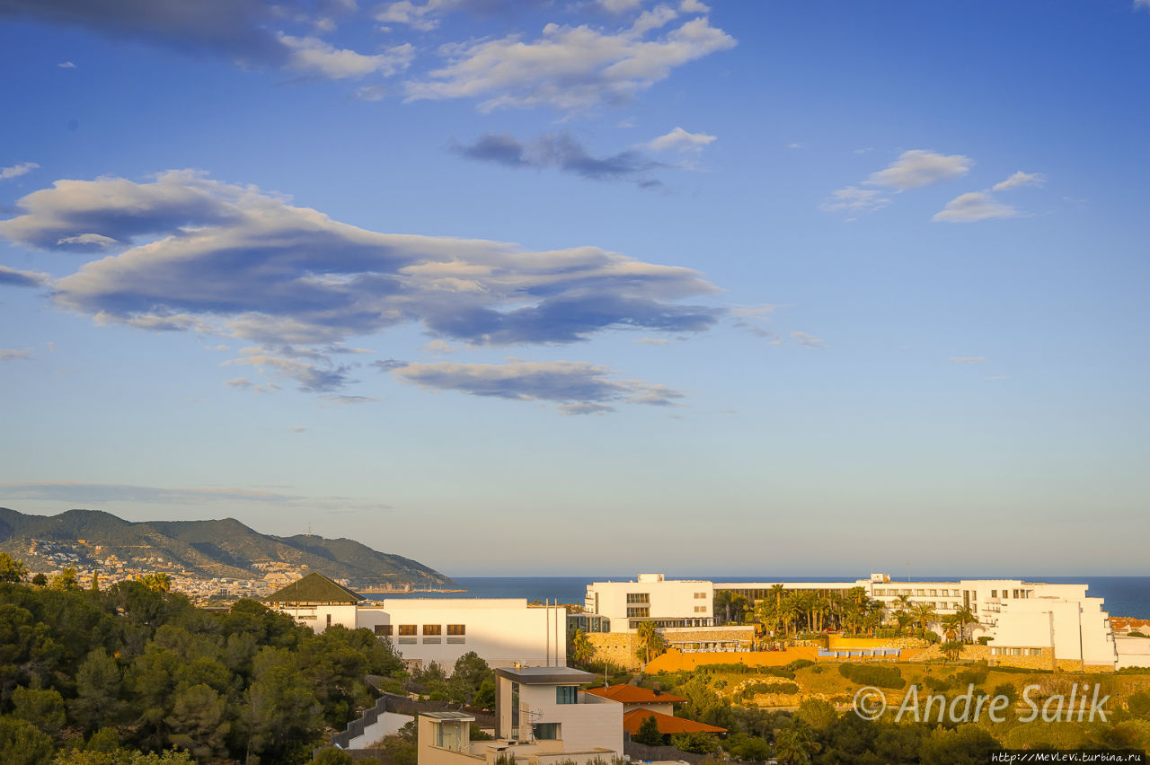 Любовь, как радуга над полем Ситжес, Испания Любовь, как радуга над полем Ситжес, Испания