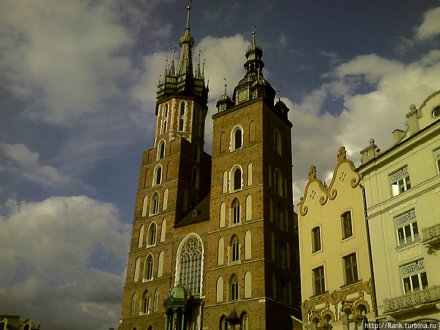 Башни Мариацкого костёла Краков, Польша