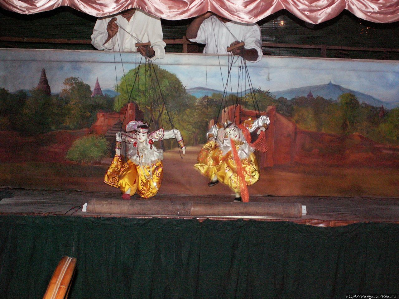 Маппет-шоу в Багане Баган, Мьянма