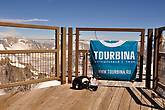 ... там же, на террасе Южного пика (Эгюий дю Миди), можно сделать сюжет с флагом Турбины...