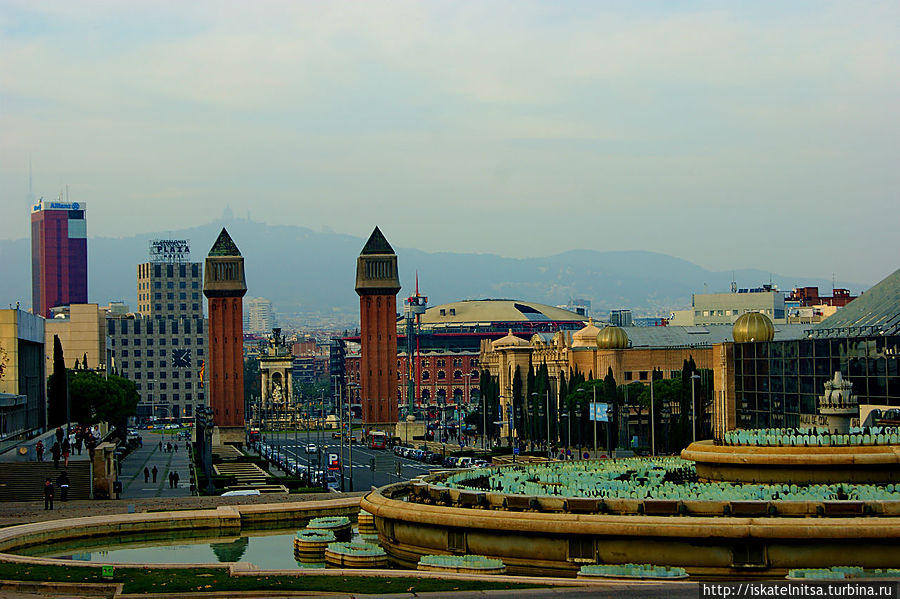 Вид на площадь Испании с Монжуика Барселона, Испания