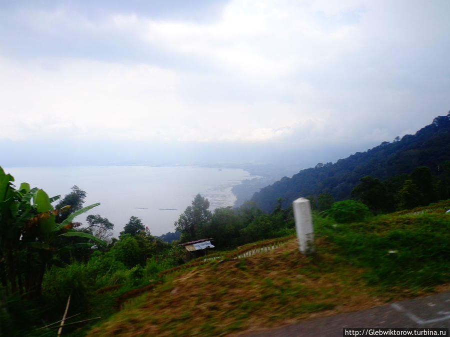 Поездка на озеро Мананджау Букиттинги, Индонезия