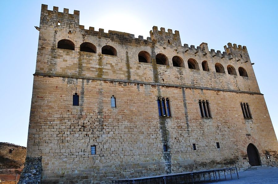 Экскурсия по дворцу королей Вальдерробрес, Испания