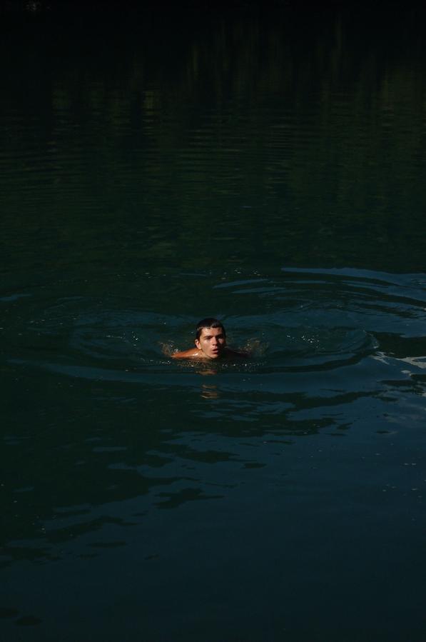 Вода очень холодный! Рица Реликтовый Национальный Парк, Абхазия