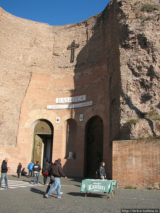 Вход в базилику Рим, Италия
