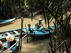 Дельта реки  Меконг. Посадка на местные лодки