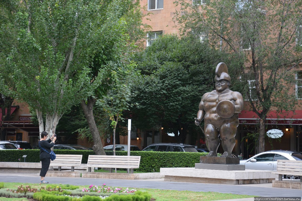 Интересное местечко Ереван, Армения