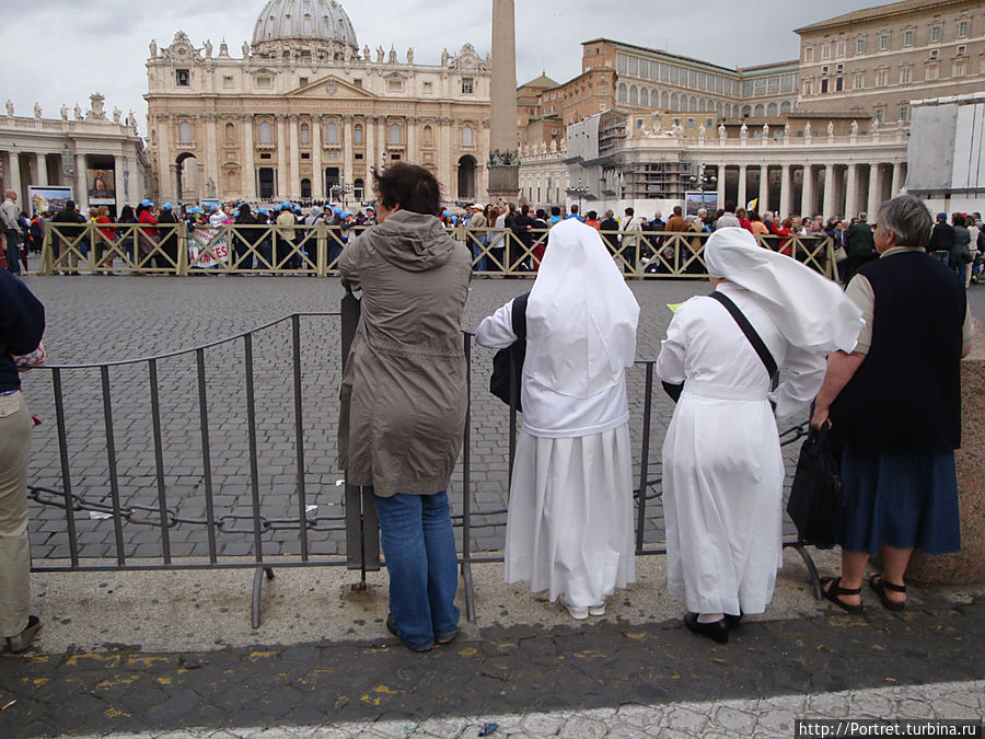 22 мая 2013 года. Рим. Так встречают Папу Римского. Рим, Италия