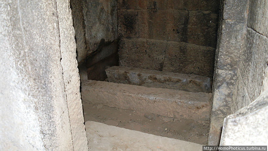 Дворцы-гробницы Аксум, Эфиопия