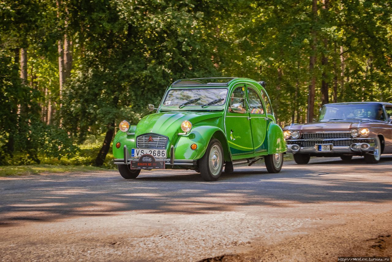 Сбор старинных автомобилей, посвященный 100-летию Латвии. Бабите, Латвия