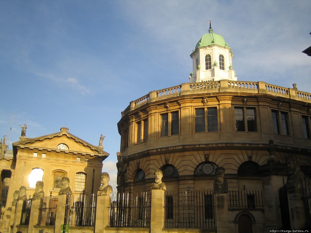 Оксфордское здание Шелдон