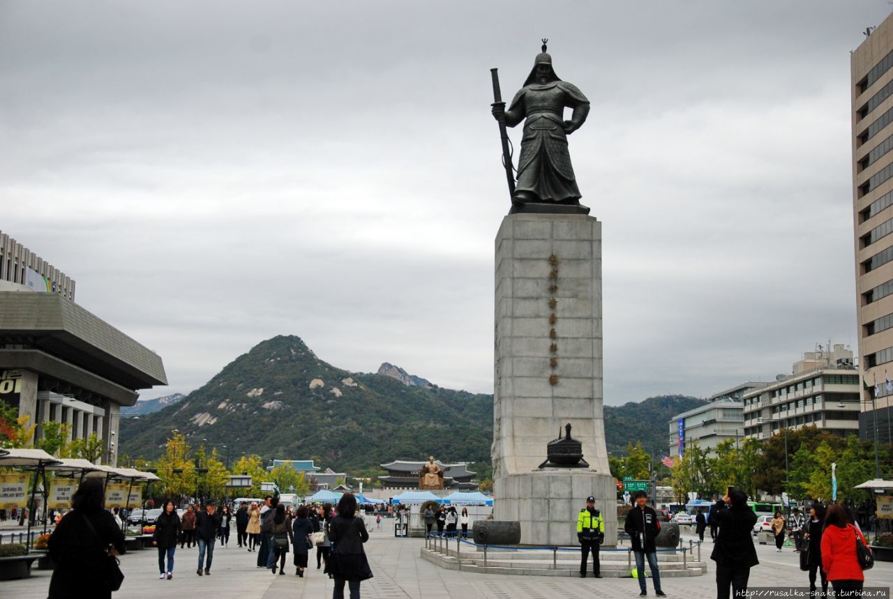 이순신, 李舜臣 Памятник герою