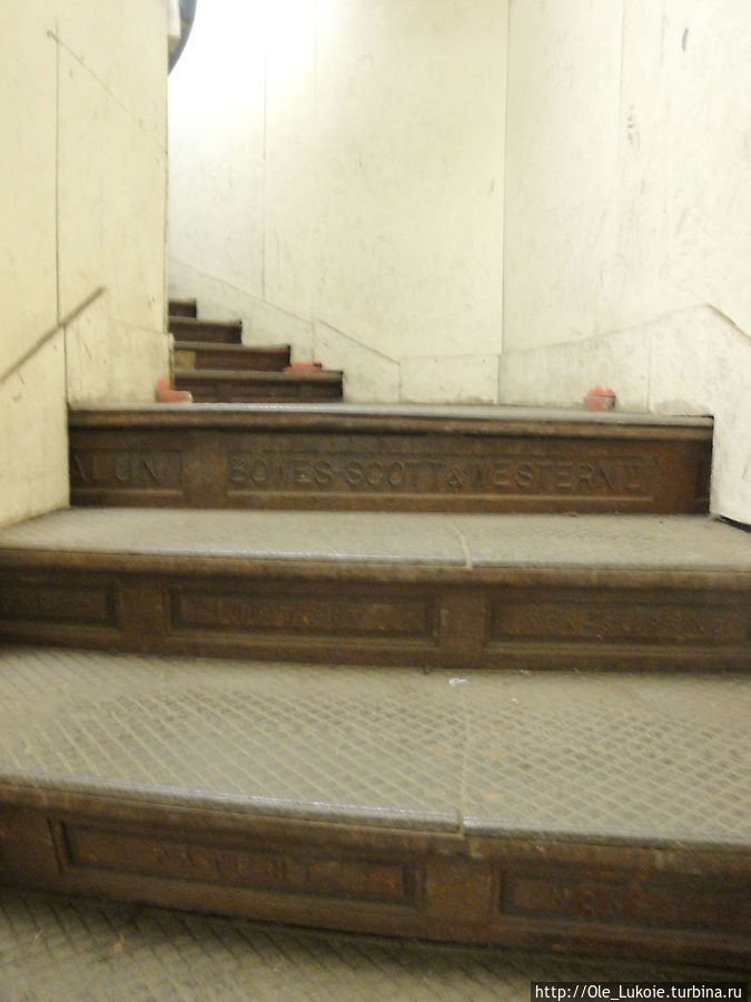 Пешеходный тоннель под Темзой Пешеходный тоннель под Темзой