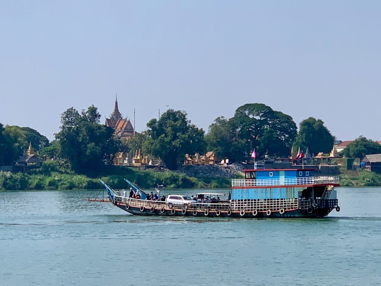 Паром на Шелковый остров Пномпень, Камбоджа