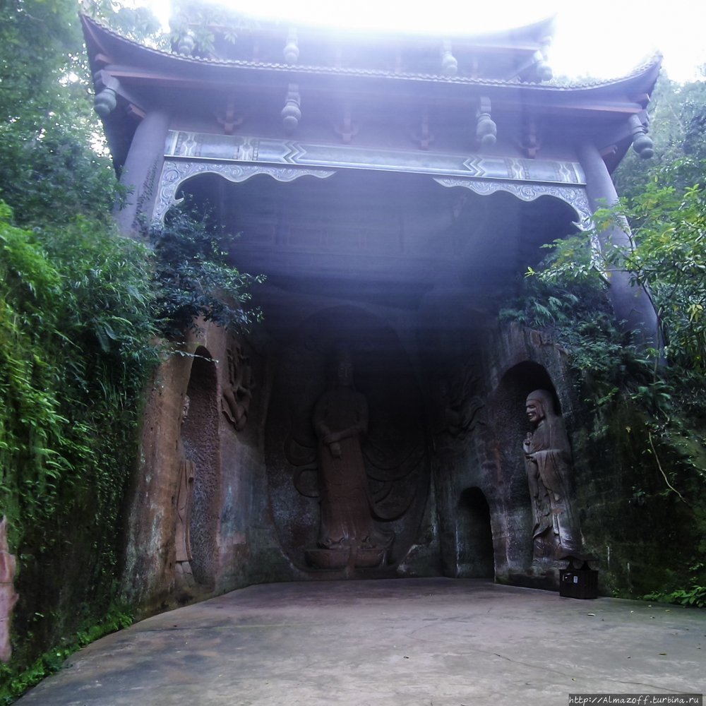 Парк Будд Востока Лешан, Китай